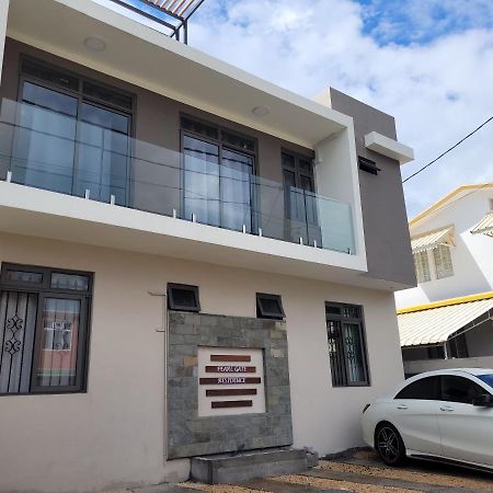Pearl Gate Residence, Aprt No2 Flic en Flac Bagian luar foto