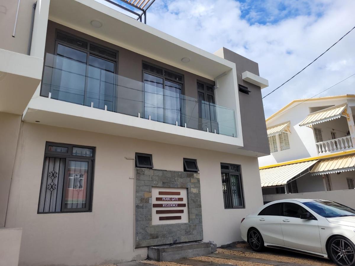Pearl Gate Residence, Aprt No2 Flic en Flac Bagian luar foto